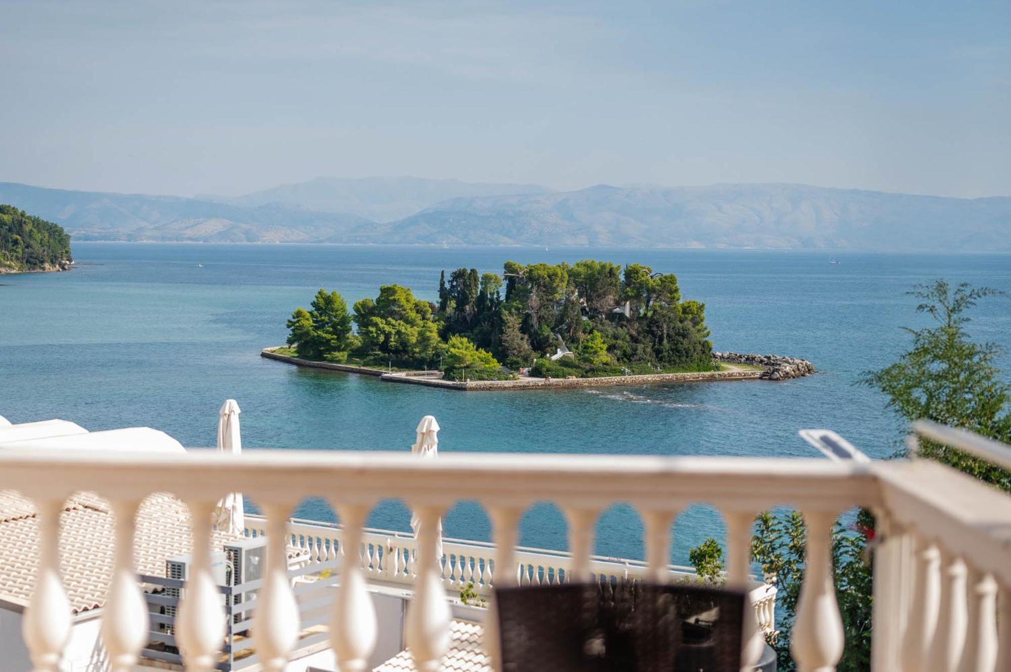 Pontikonisi Hotel & Suites Perama  Room photo